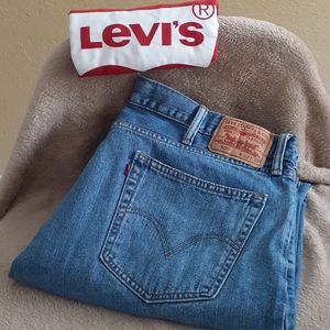 Levi's 505 🥰 men's Straight fit size 42